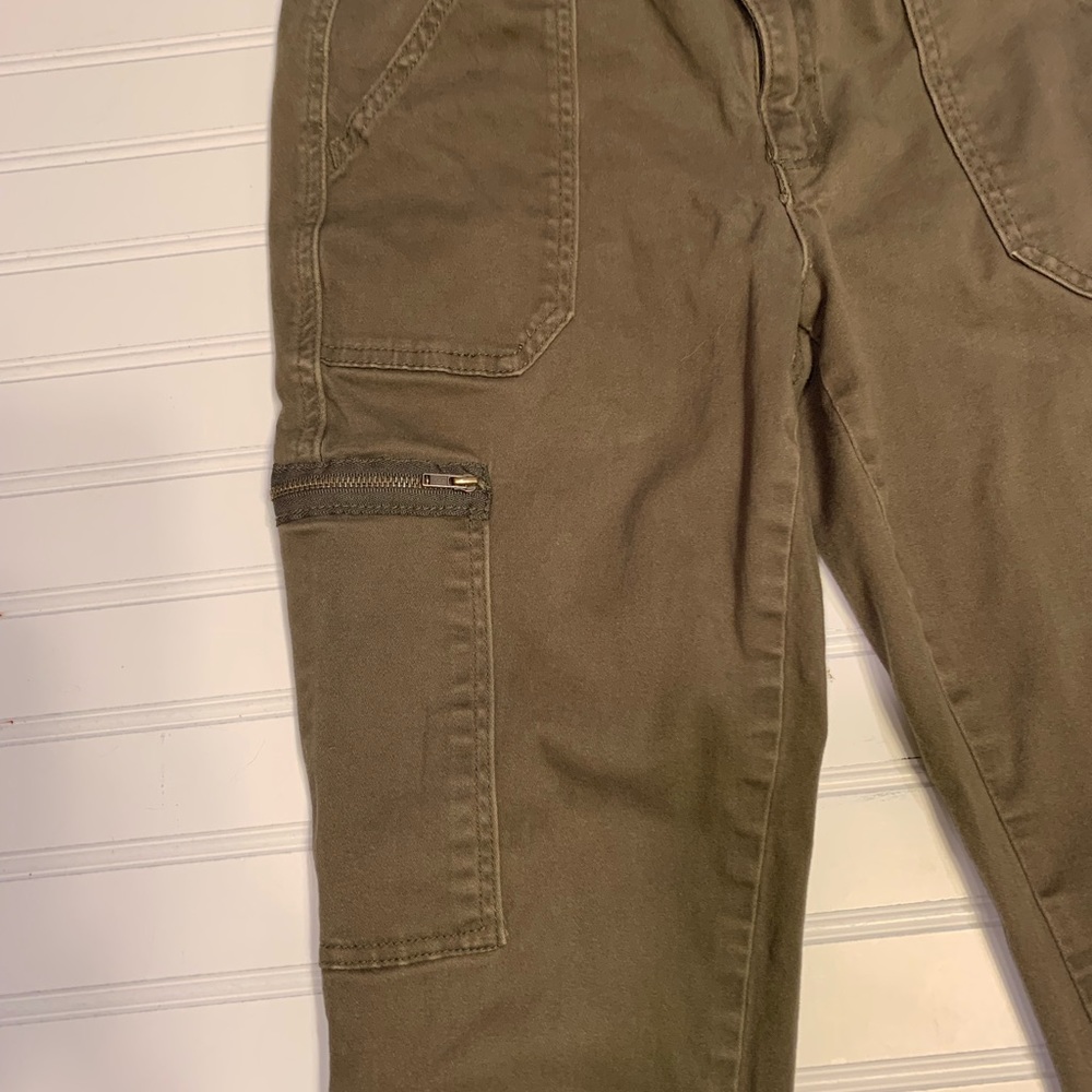 🐣🐣Versona Olive Color Modern Size 10 pants - Picture 2 of 8